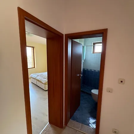 Riviera Sea - Free Parking Golden Sands